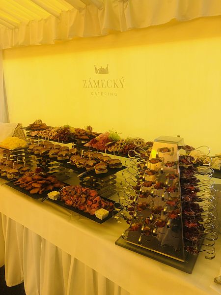 Professional catering not only for wedding receptions